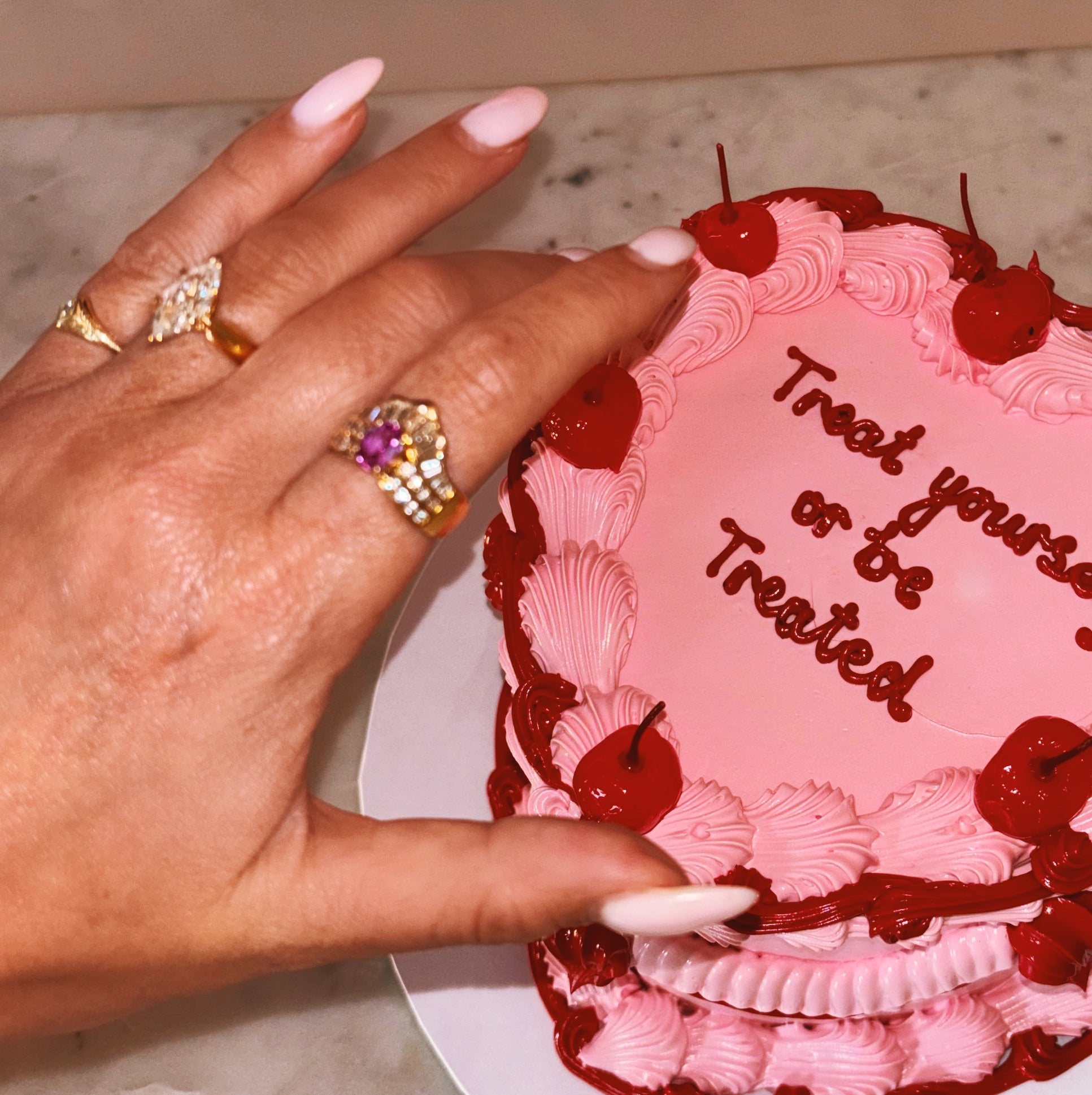 14ct gold 1.76ct marquise cut diamond ring