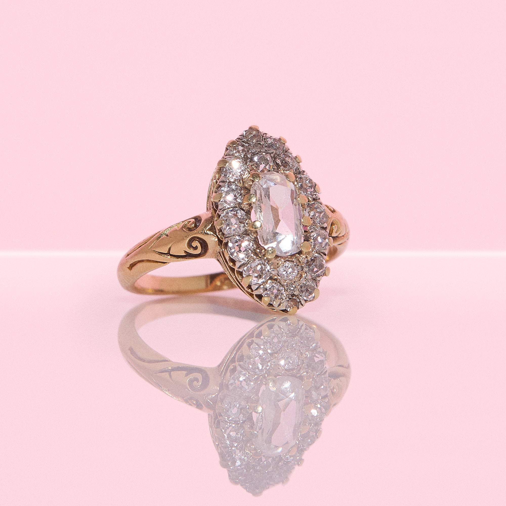 18ct gold diamond marquise ring