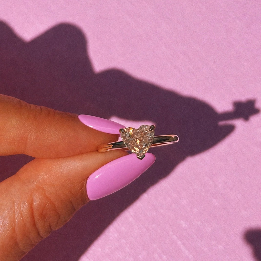 18ct gold 1.05ct heart-shaped diamond ring