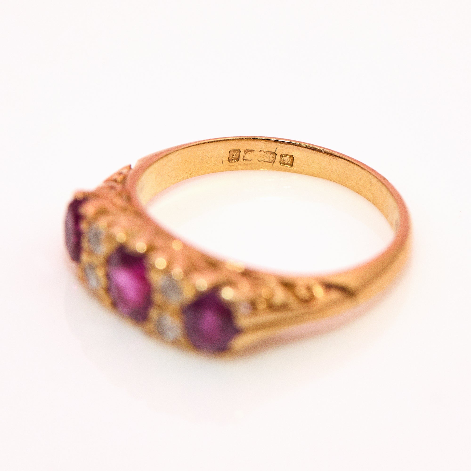 18ct gold ruby and diamond ring