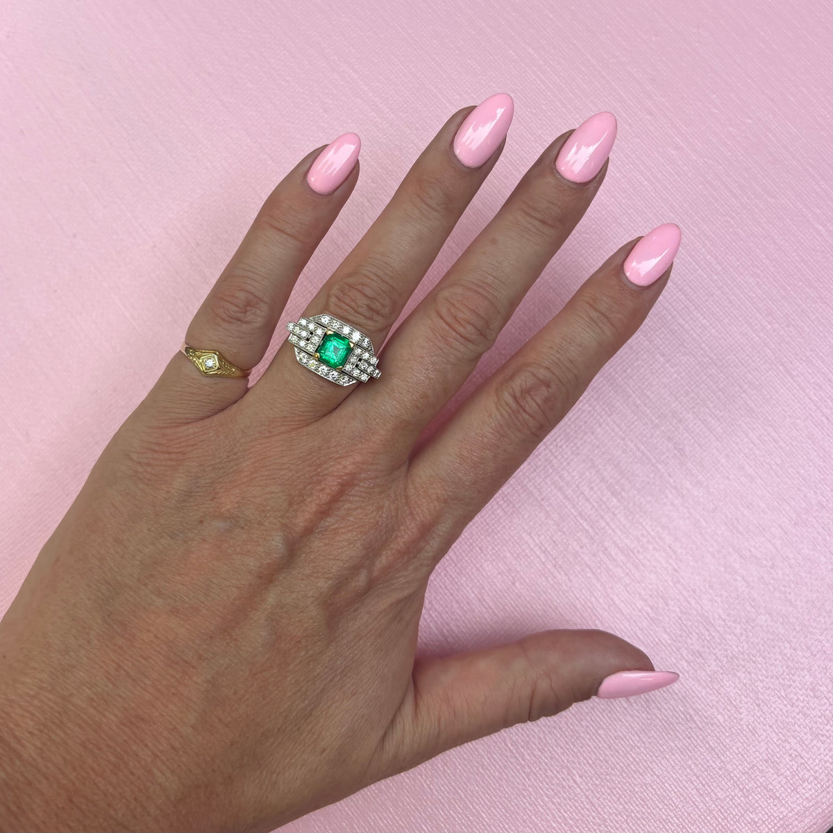 Vintage Platinum gold 0.75ct emerald and 0.50ct diamond ring