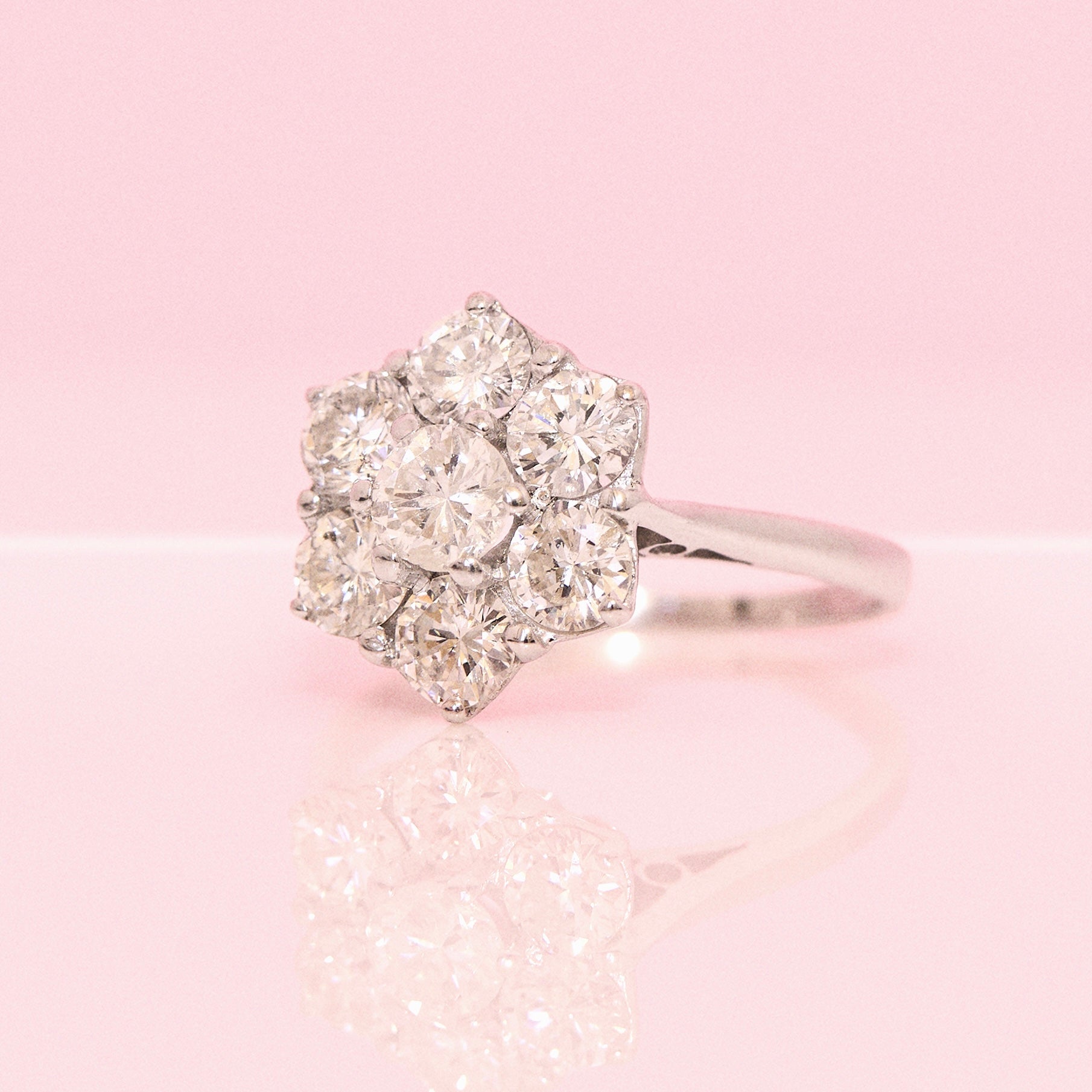 18ct white gold 1.90ct diamond flower ring
