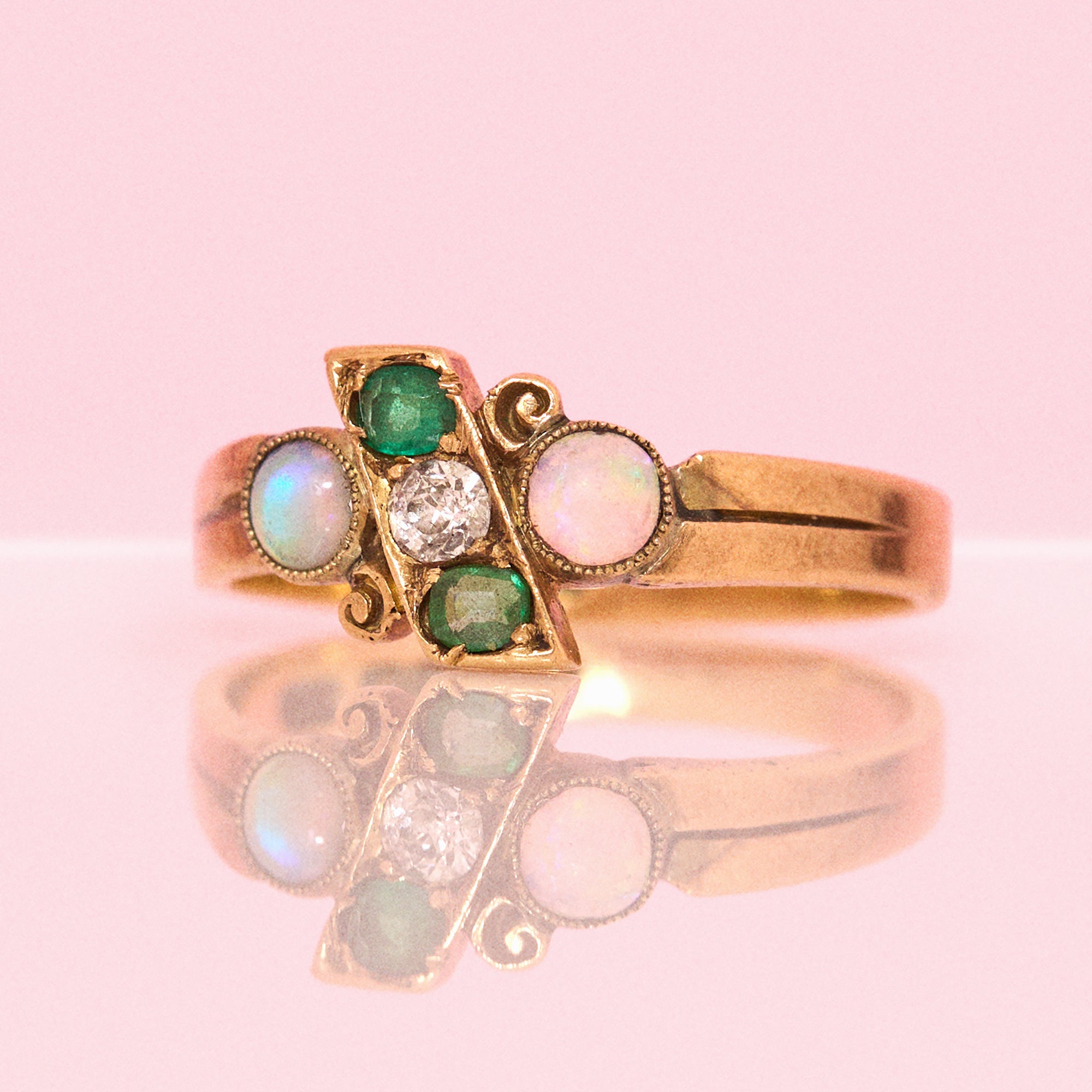 18ct gold opal, emerald and old cut diamond ring from 1902