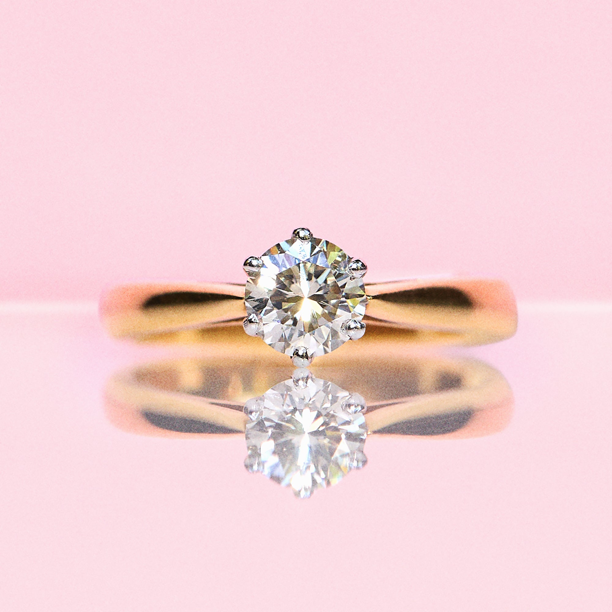 18ct gold 0.60ct pear cut diamond ring