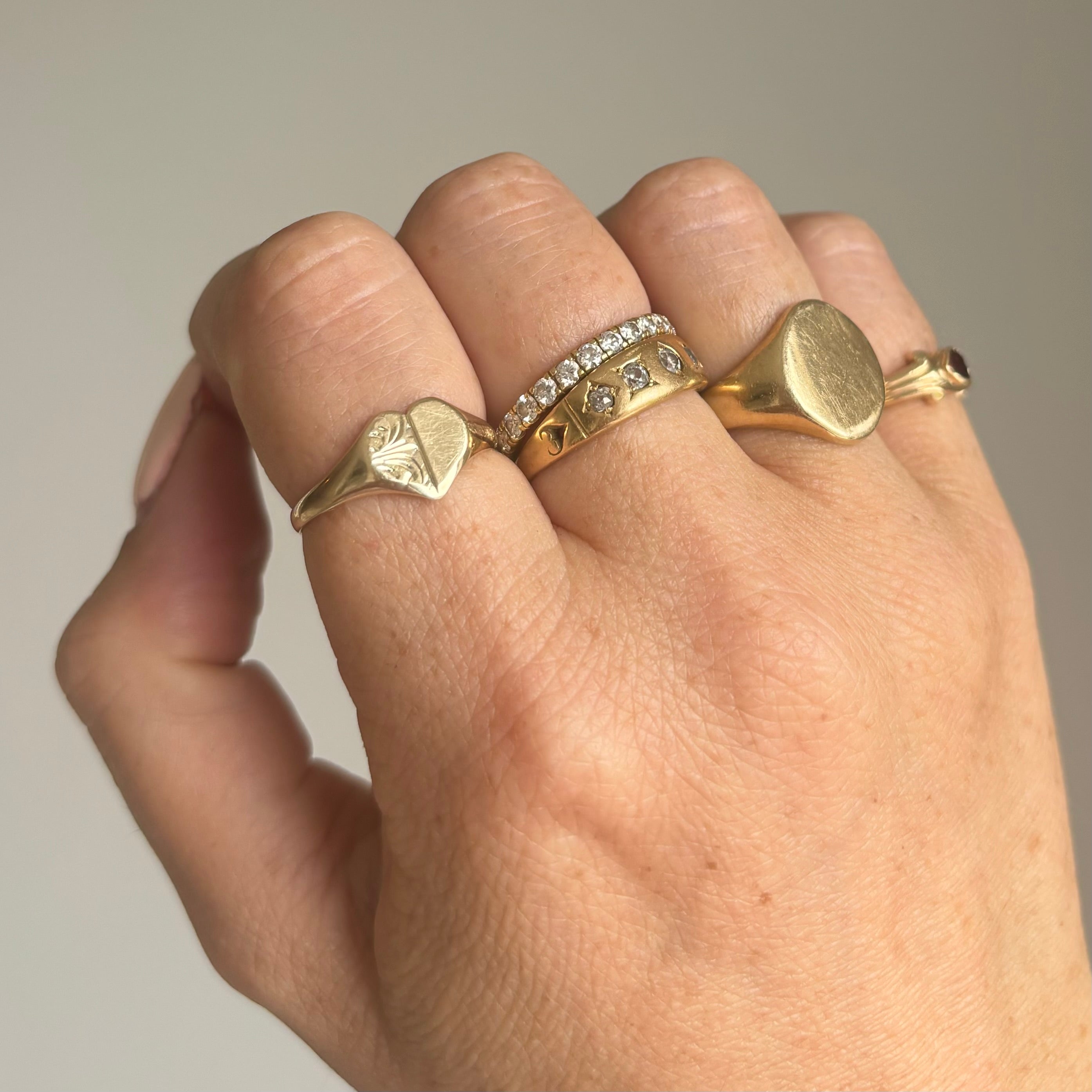 9ct gold heart shaped signet ring from 1988