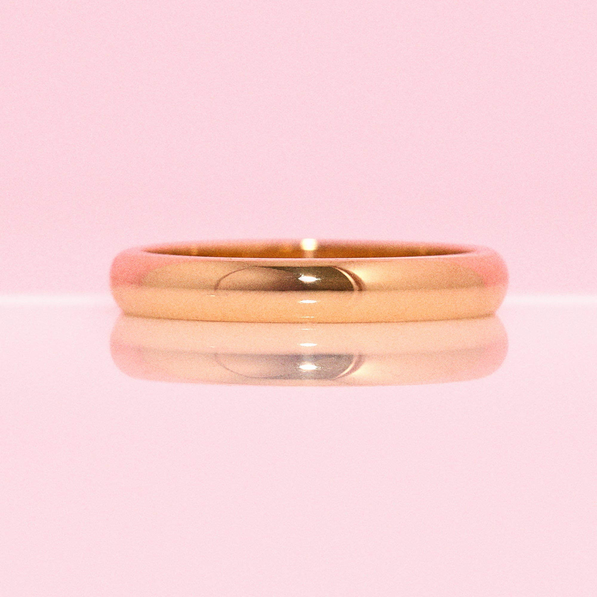 18ct gold 3mm curved band (made to order)