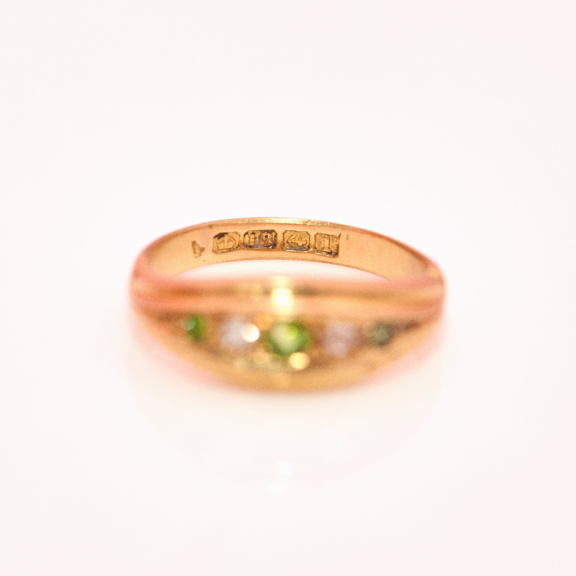 18ct gold demantoid garnet ring from 1910