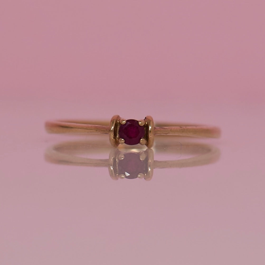 9ct gold ruby solitaire ring