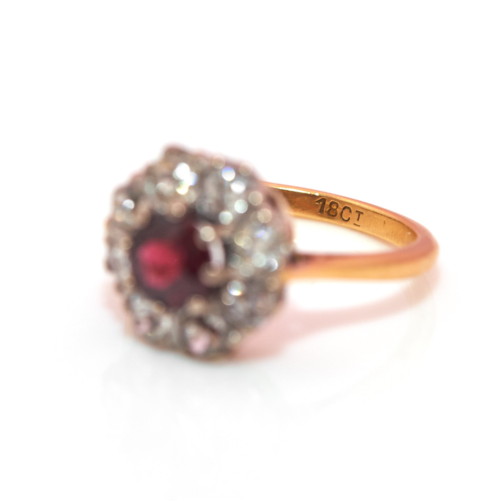 18ct gold garnet and diamond cluster ring