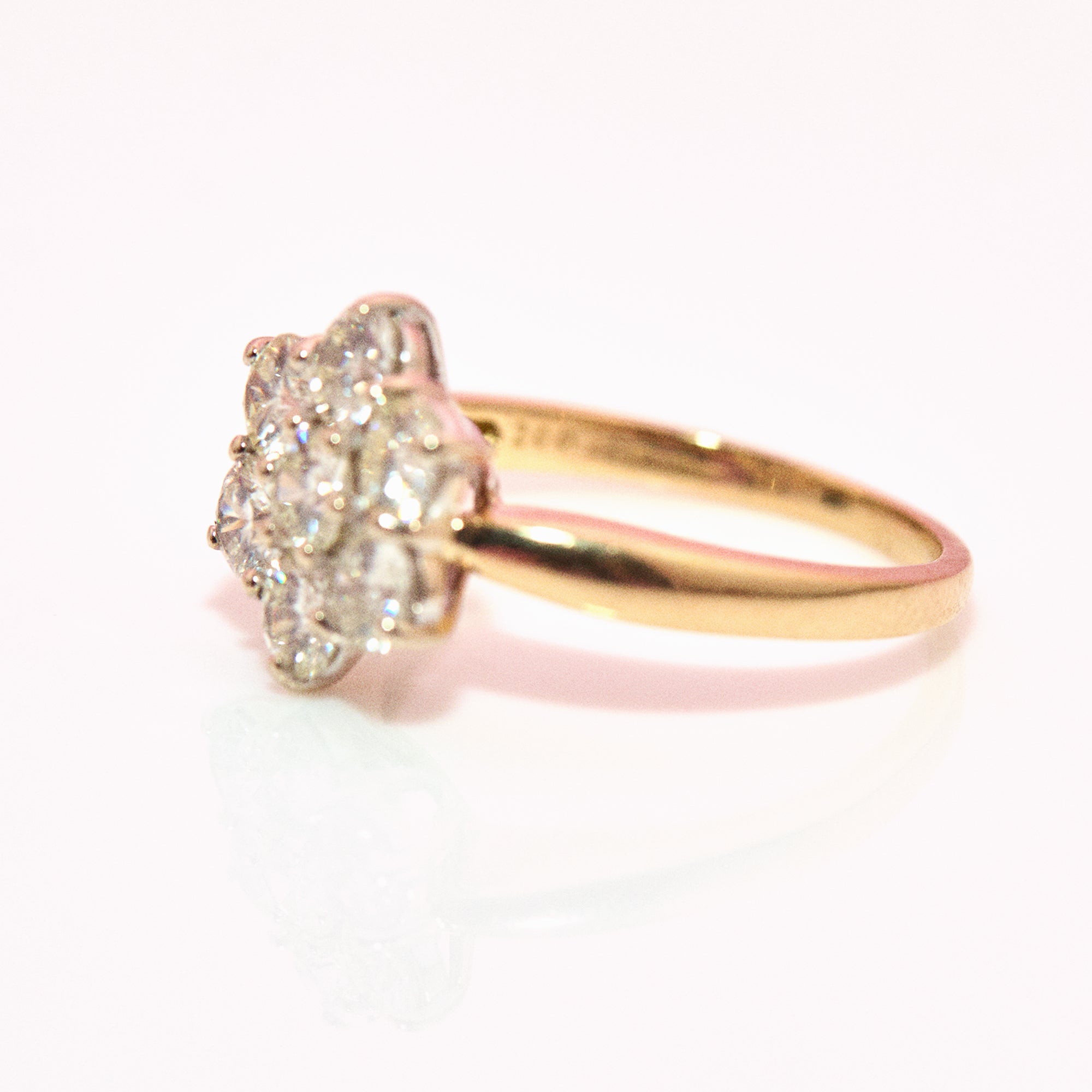 18ct gold 2.30ct diamond flower ring