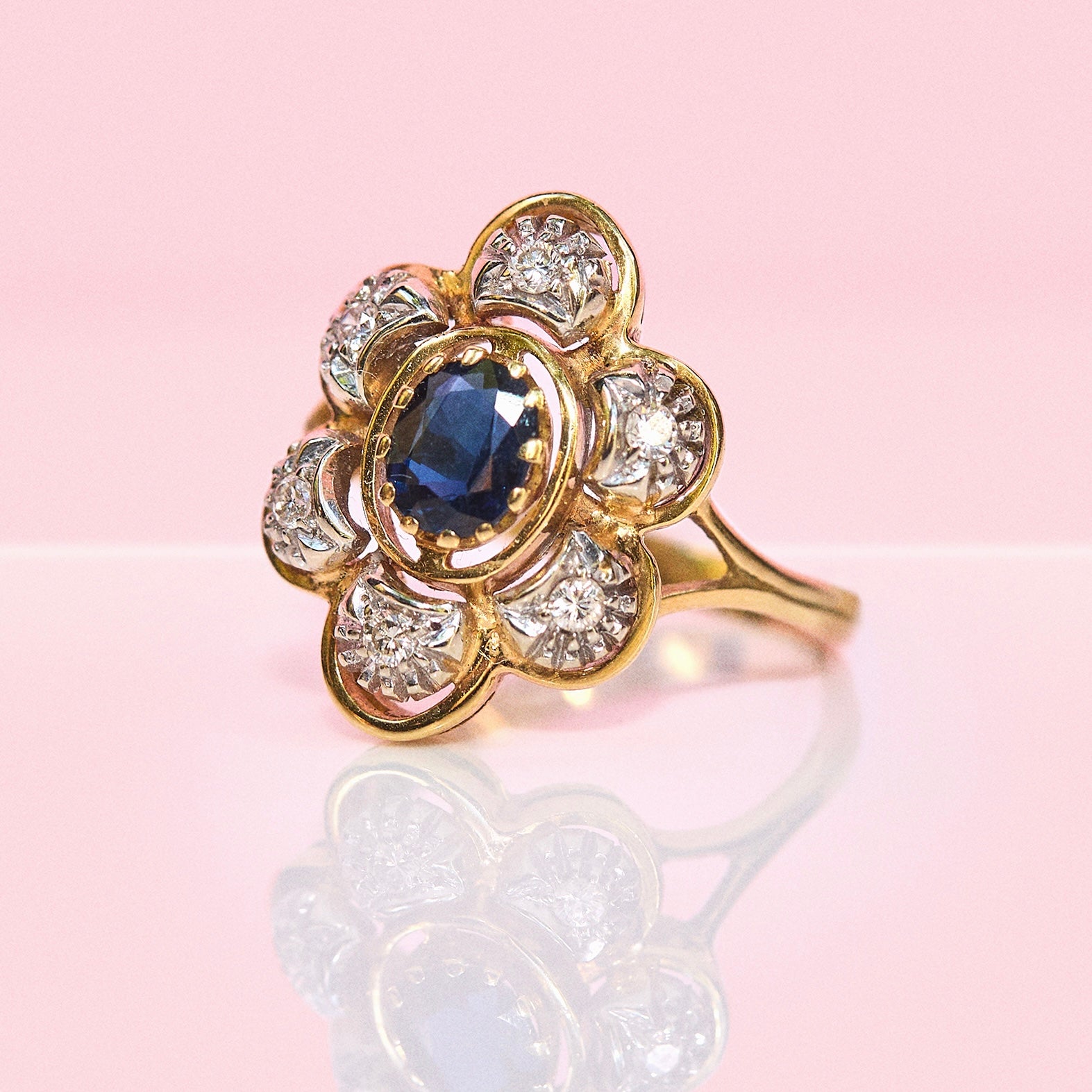 18ct gold sapphire and diamond flower ring