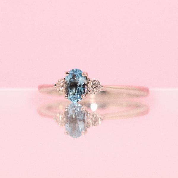 9ct white gold aquamarine and diamond three stone ring