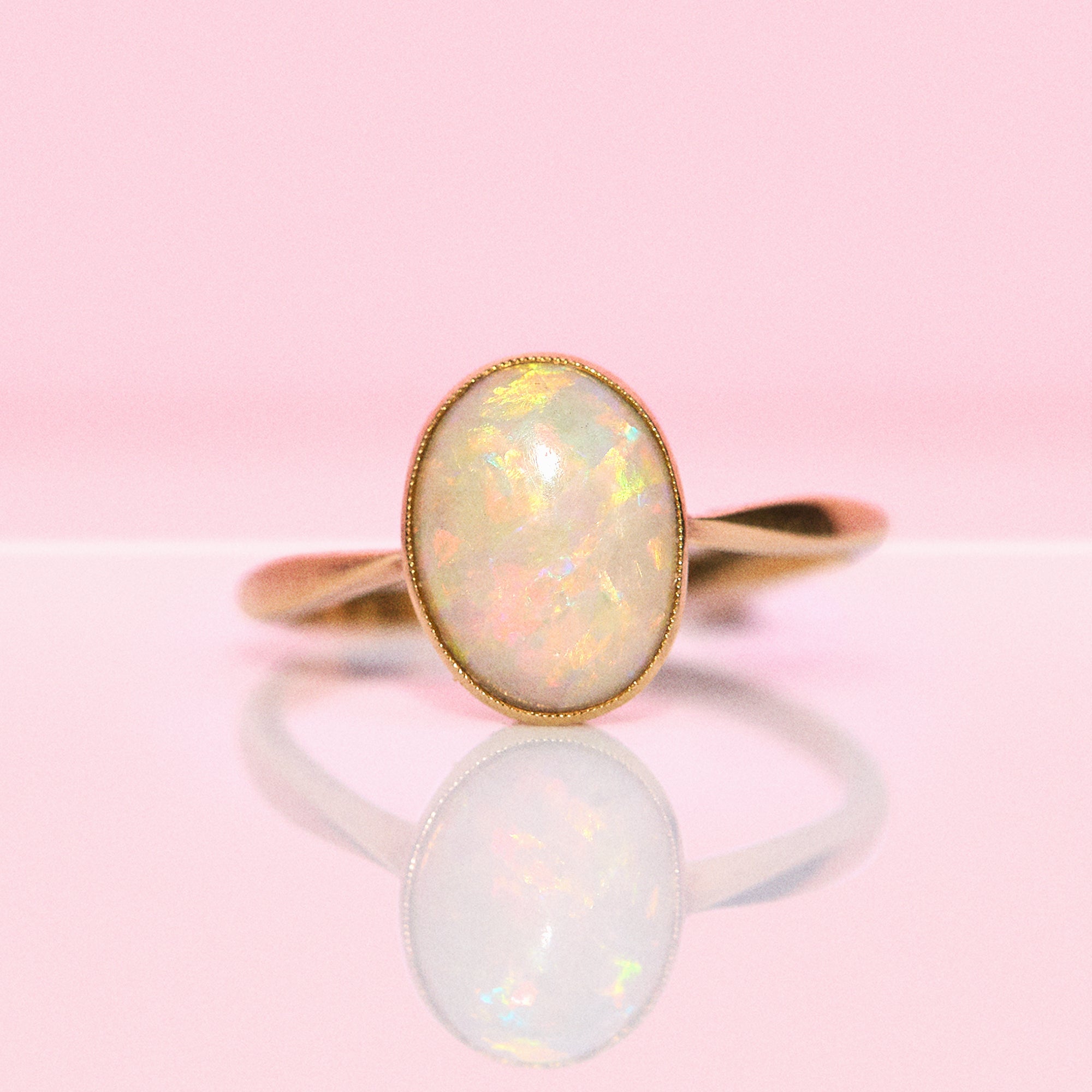 18ct gold opal ring