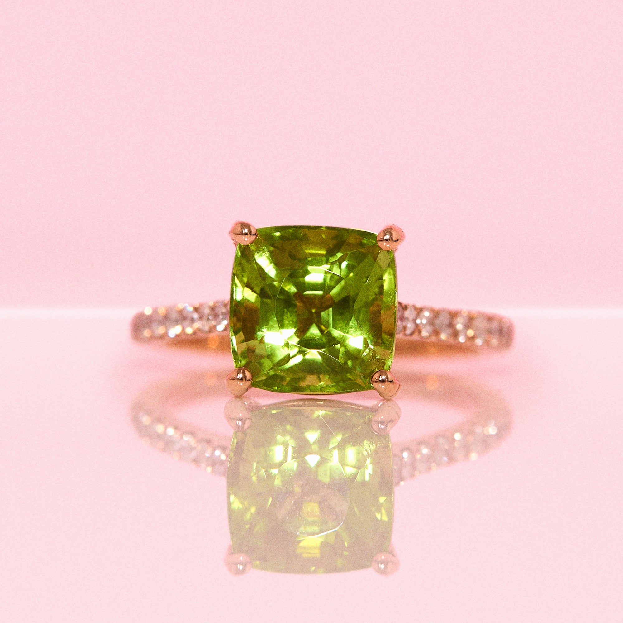 18ct rose gold peridot and diamond ring