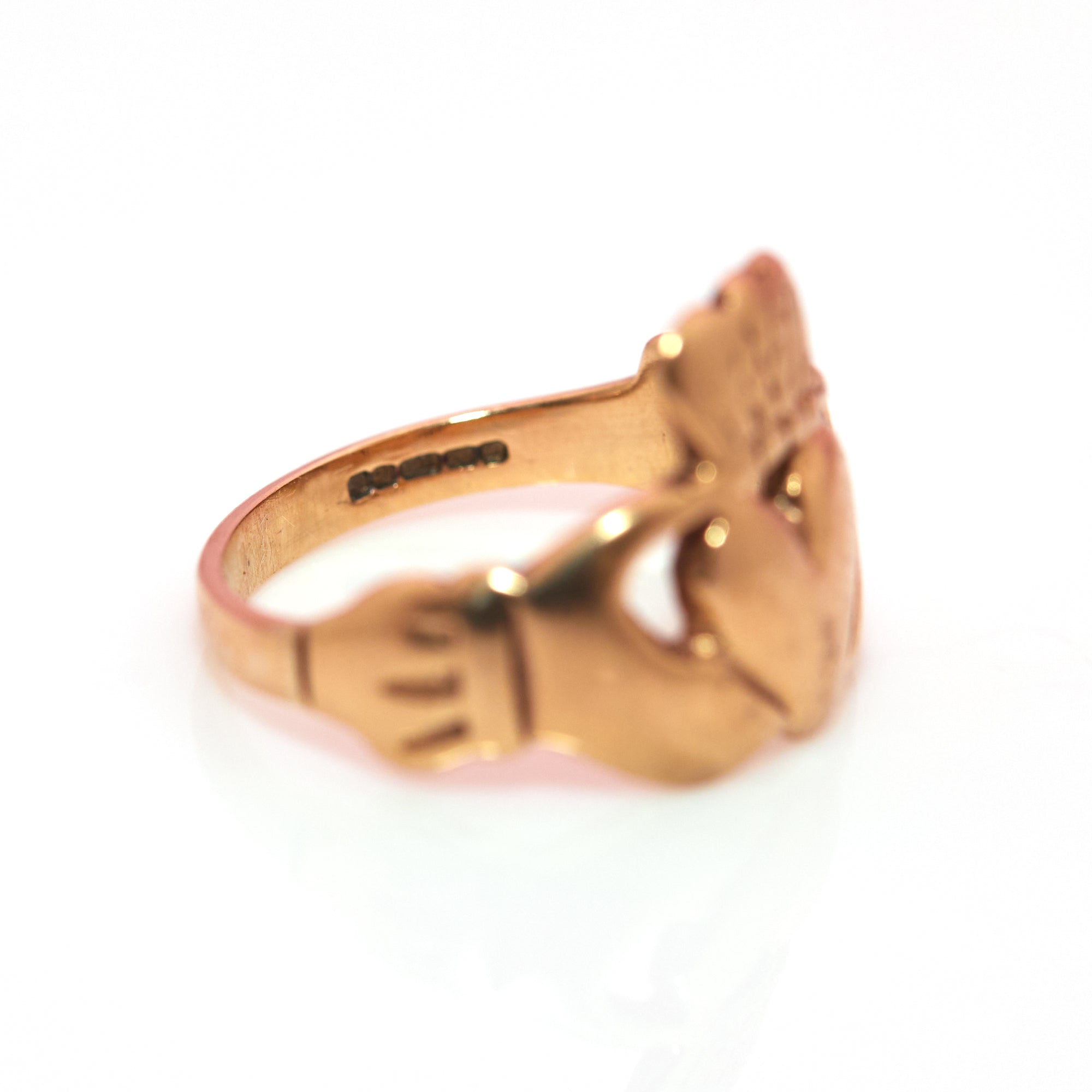 9ct gold claddagh ring