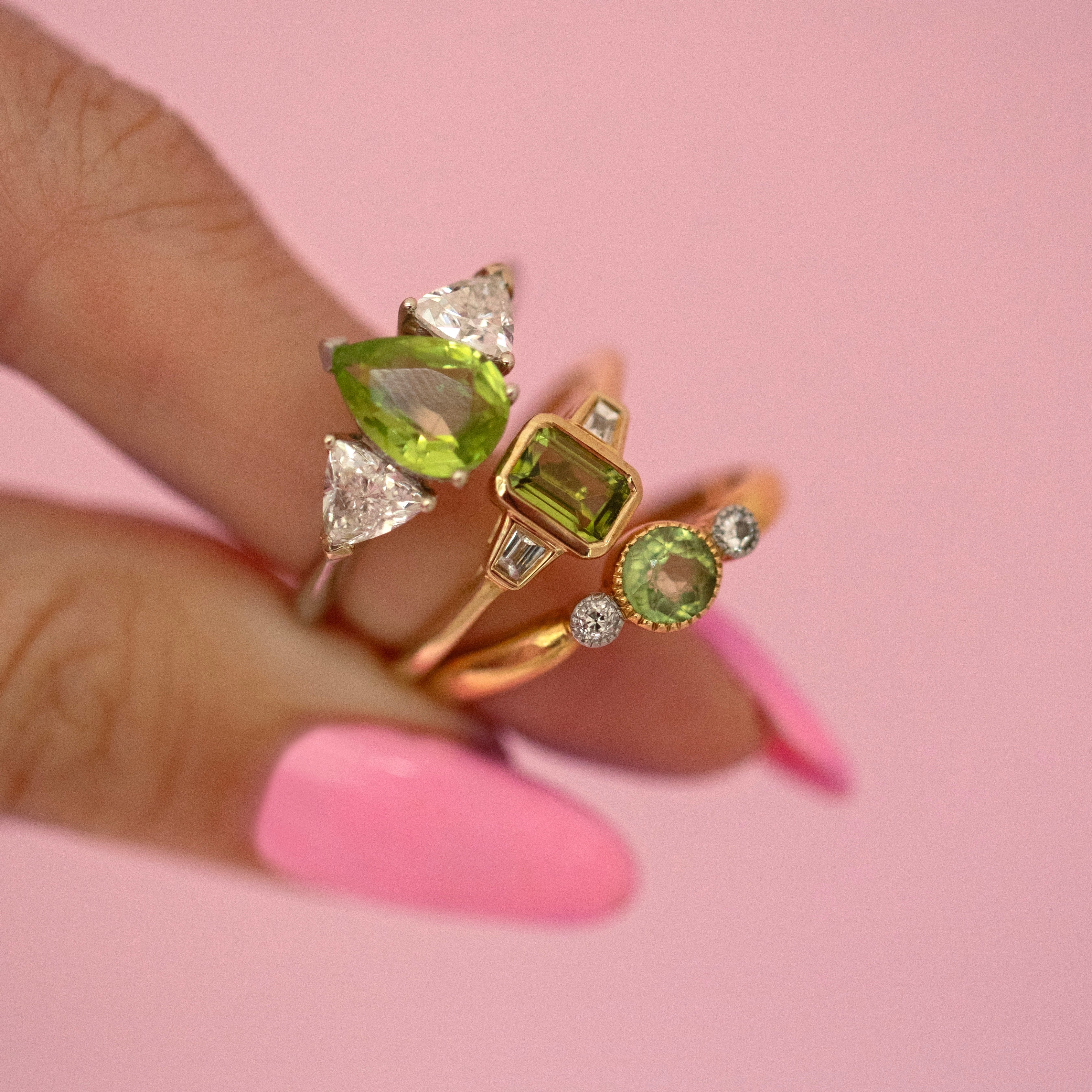 18ct white gold pear shaped peridot diamond ring