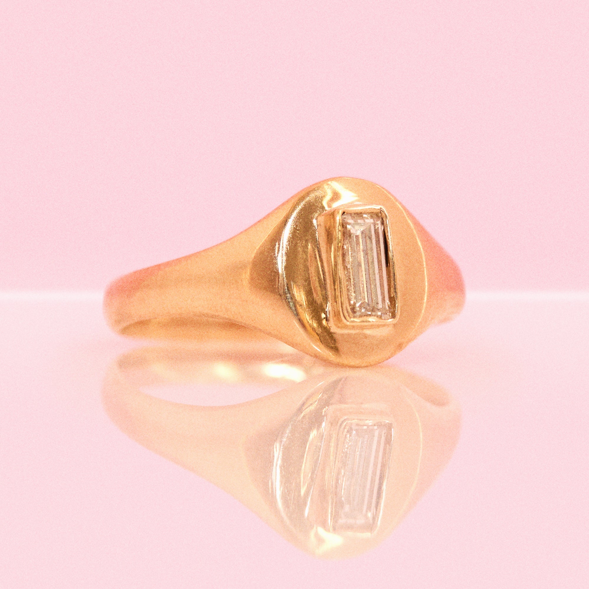 9ct gold 0.30ct baguette diamond vintage signet ring from 1927