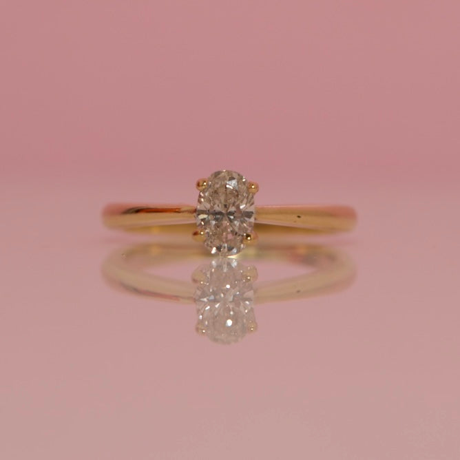 18ct gold 0.36ct oval diamond ring