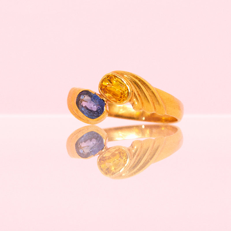 18ct gold blue and yellow sapphire ring