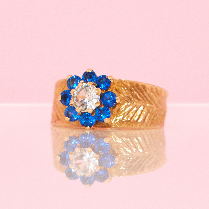 9ct gold flower ring