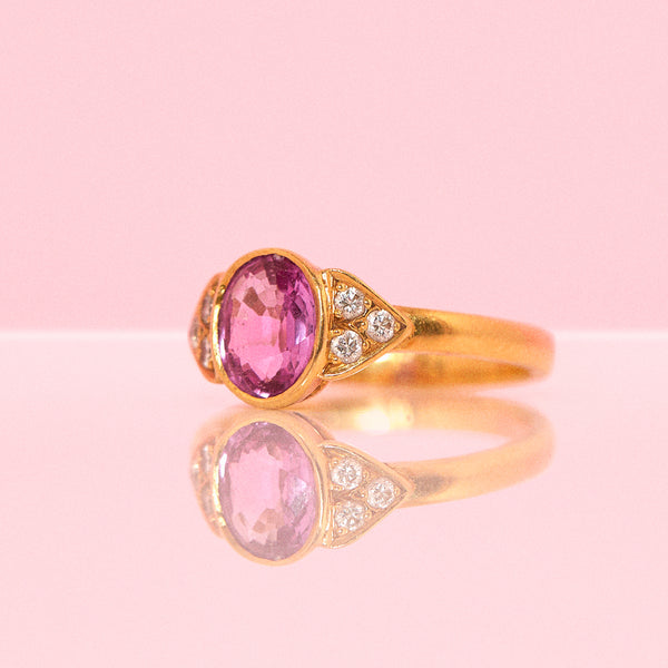 18ct gold pink sapphire and diamond ring