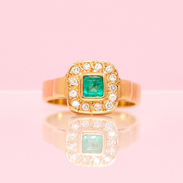 18ct gold emerald and diamond ring