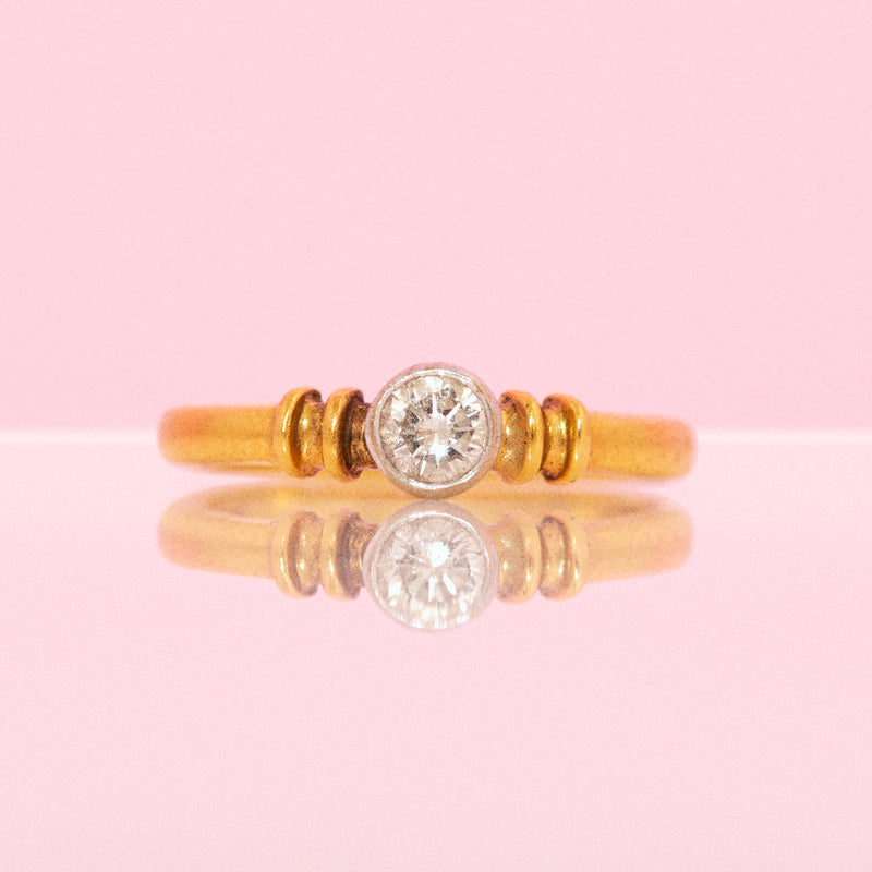 18ct gold solitaire diamond ring