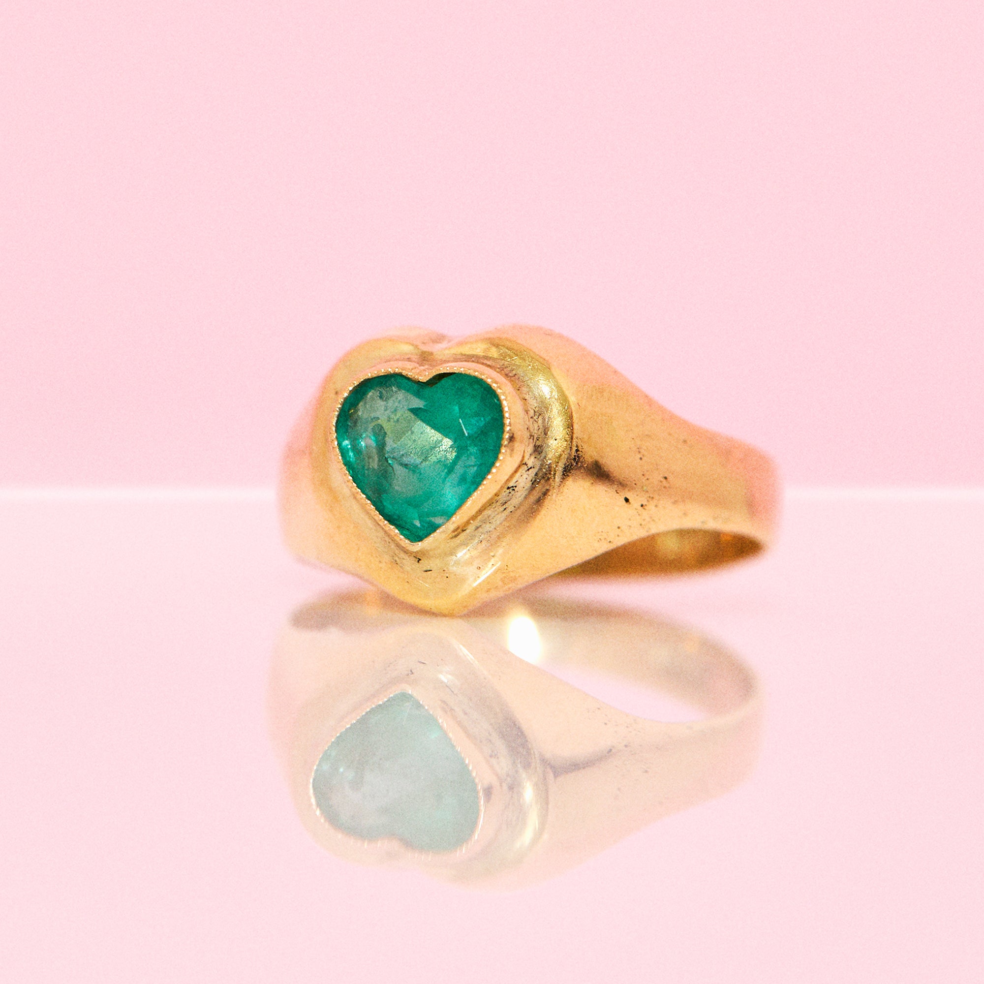 18ct gold heart-shaped emerald vintage signet ring (made to order)