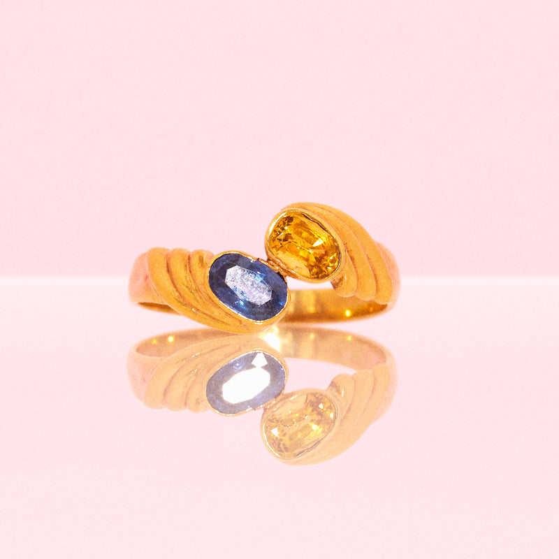 18ct gold blue and yellow sapphire ring