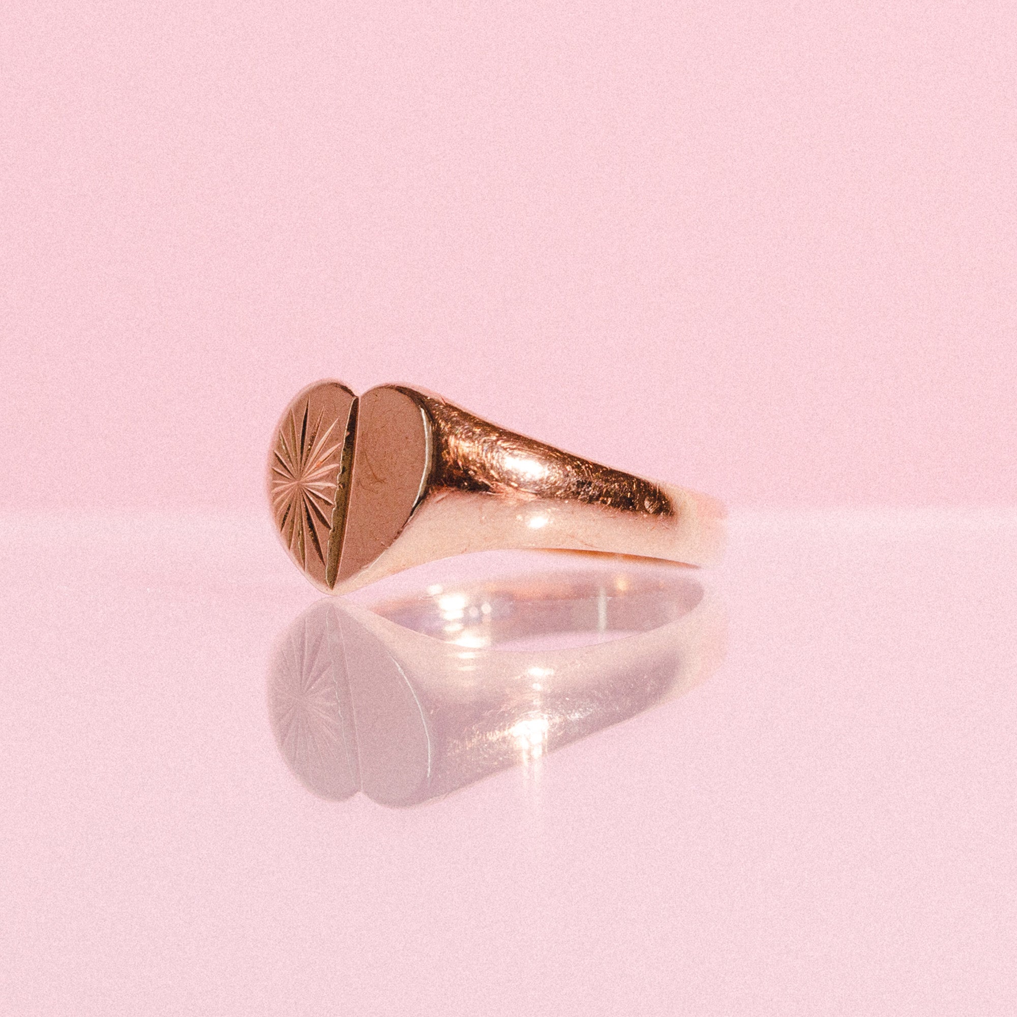 9ct gold heart signet ring