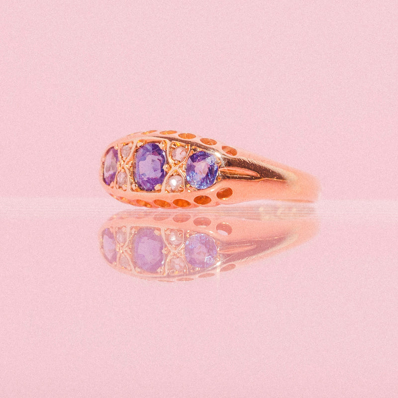 18ct gold antique ring set with sapphires and diamonds