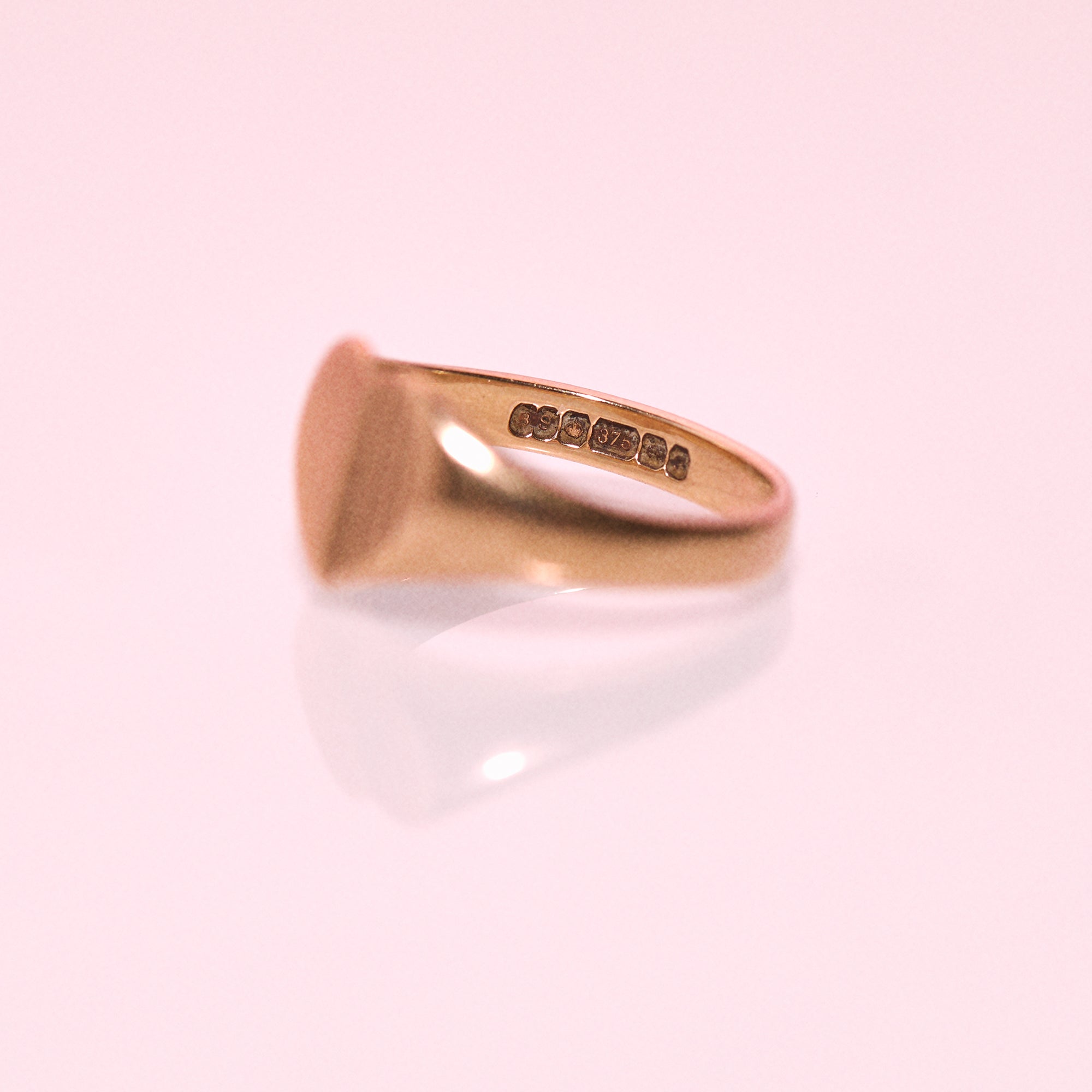 9ct gold heart shaped ring