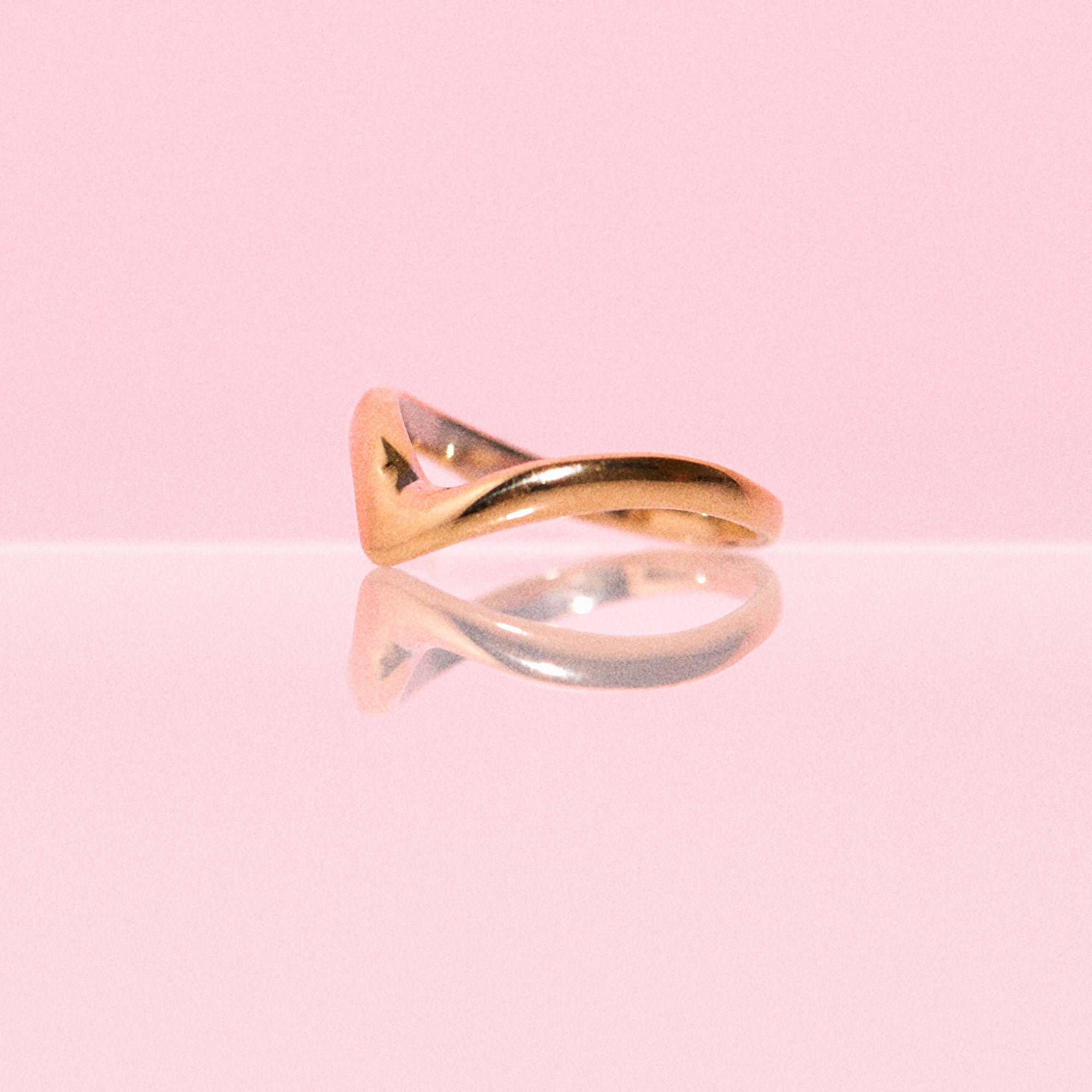 9ct gold wishbone ring