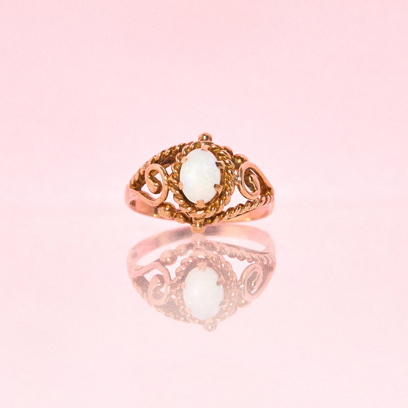 10ct gold ring set with an opal