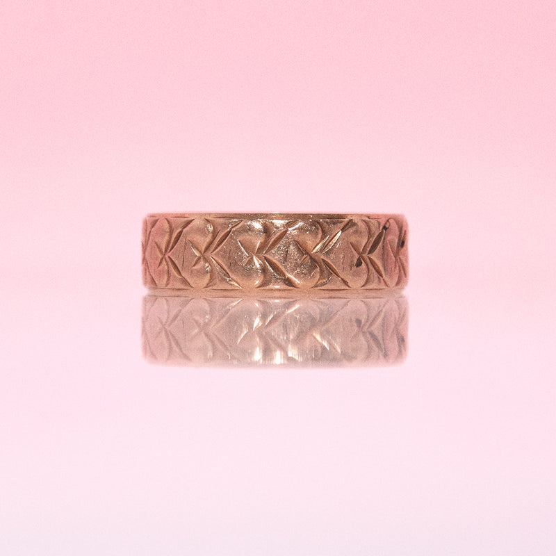 9ct gold patterned ring