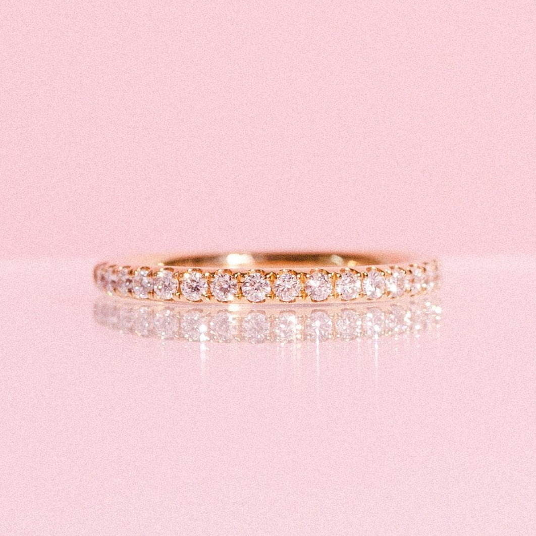 18ct gold half-eternity 0.20ct diamond ring