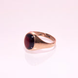 9ct gold ring with a garnet