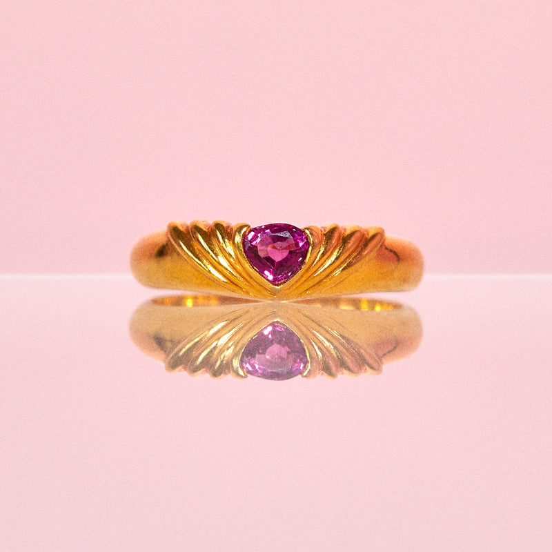 18ct gold ring set with a ruby