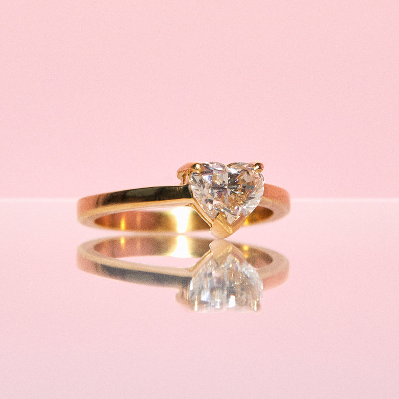 18ct gold ring set with a 1.07ct heart shaped diamond
