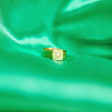 18ct gold signet ring with a diamond