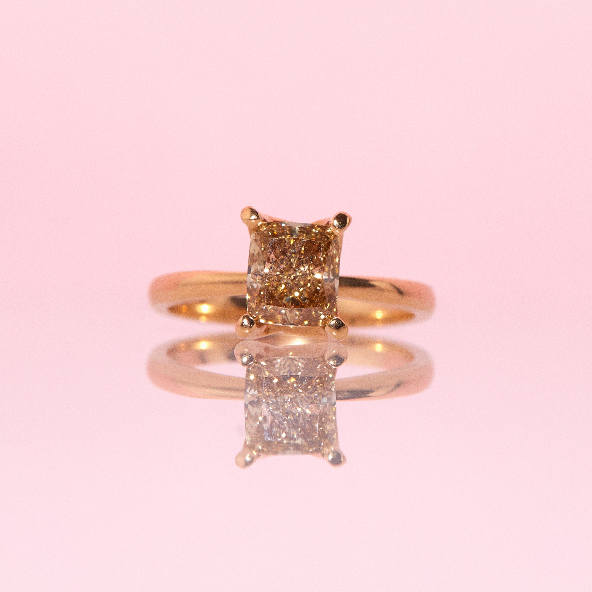 18ct gold yellow diamond ring