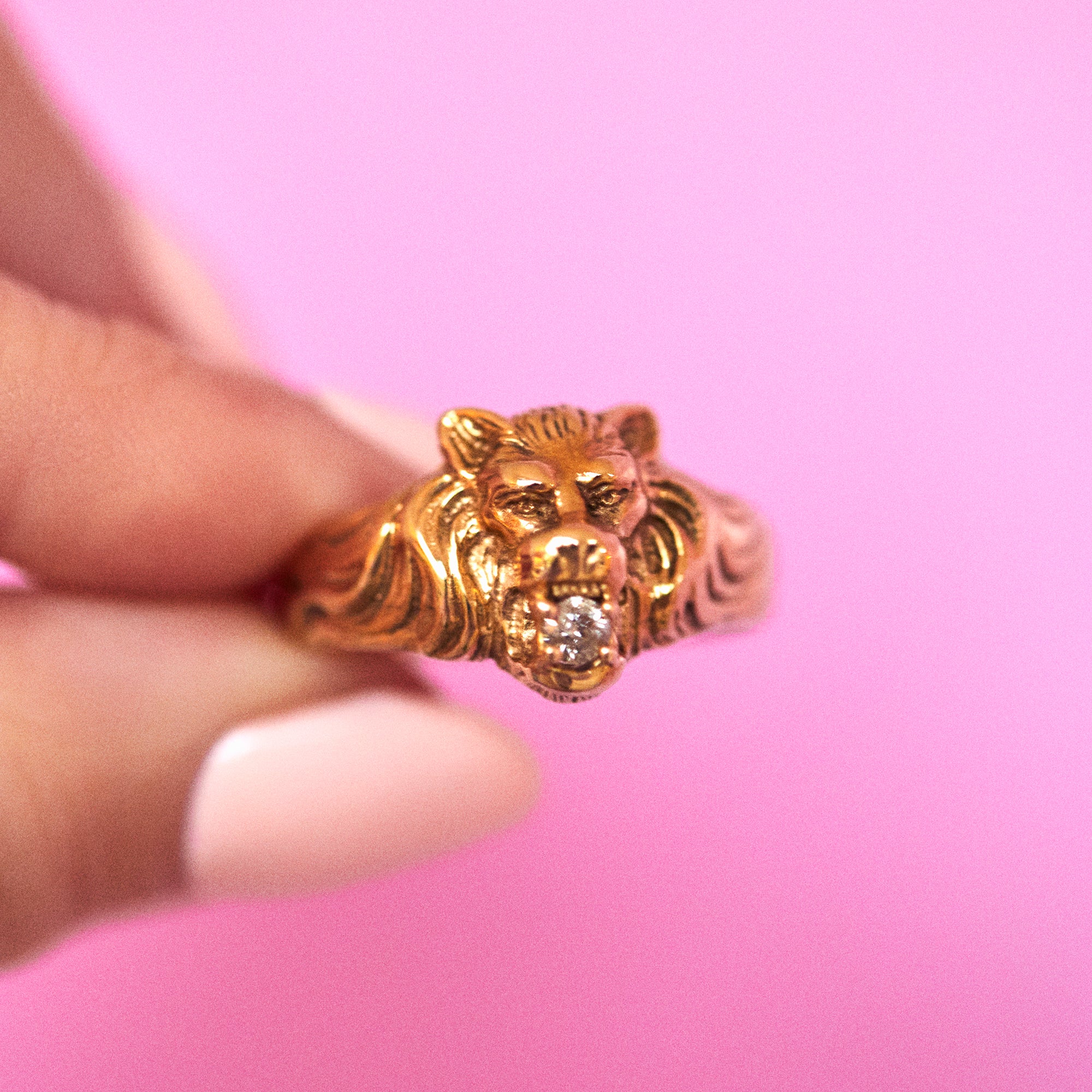 9ct gold diamond lion head ring