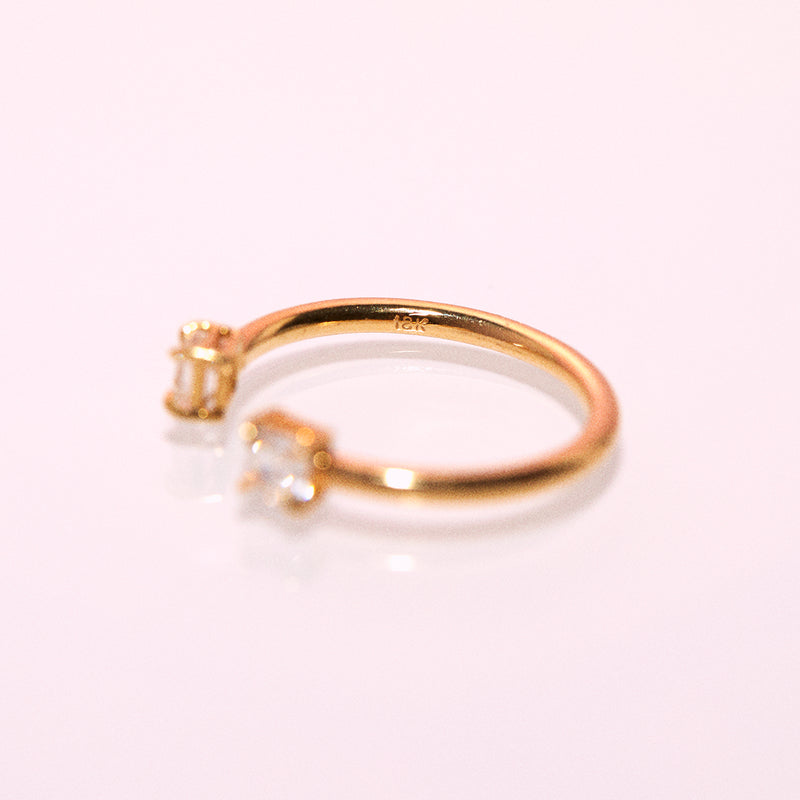 18ct gold ring ‘commitment’ diamond ring