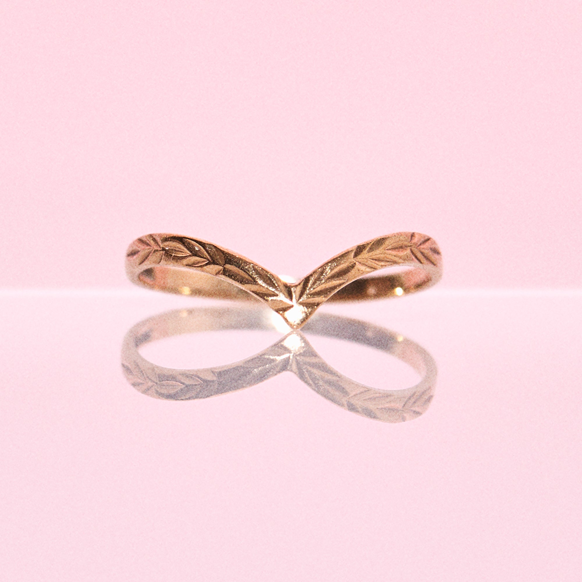 9ct gold wishbone ring