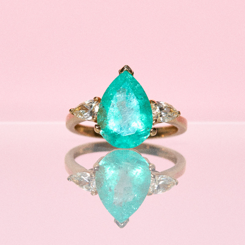 14ct gold pear-shaped emerald and diamond ring