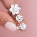 18ct gold ring set with a diamond daisy