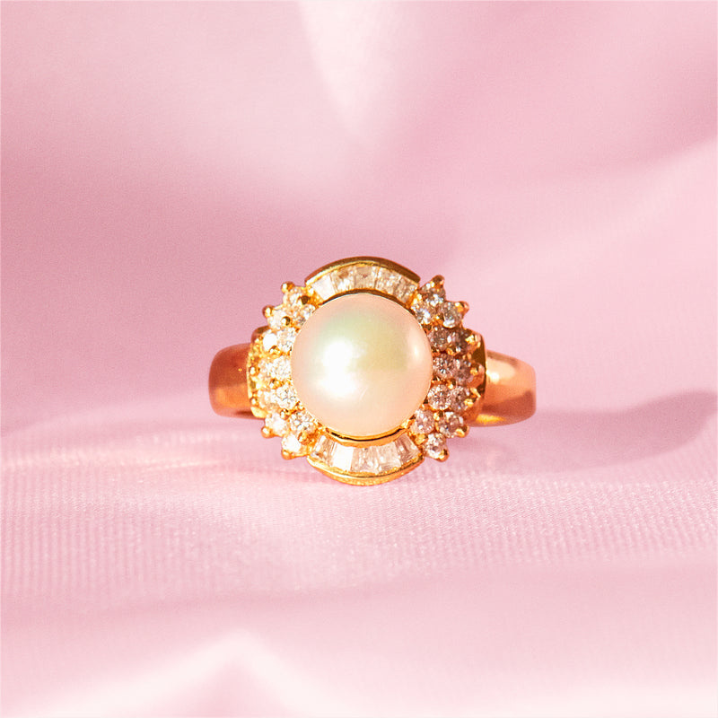 18ct gold pearl and diamond ring